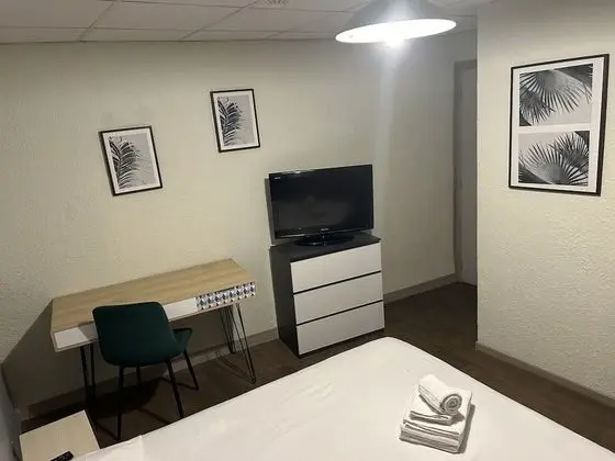 Standard Tek Büyük Yataklı Oda