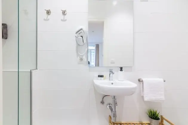 Superior Tek Büyük Yataklı Oda, 3 Tek Kişilik Yatak, Balkon