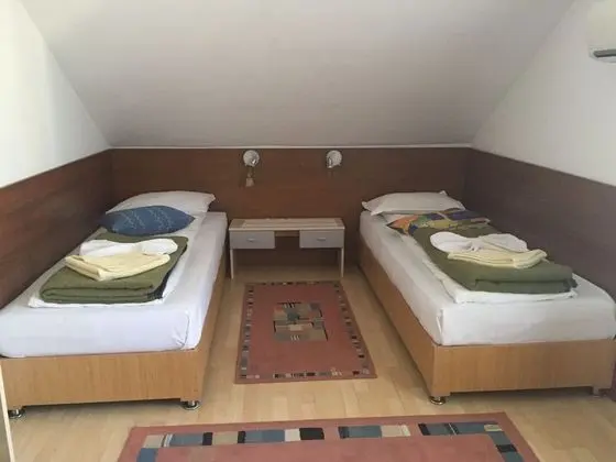 Economy İki Ayrı Yataklı Oda