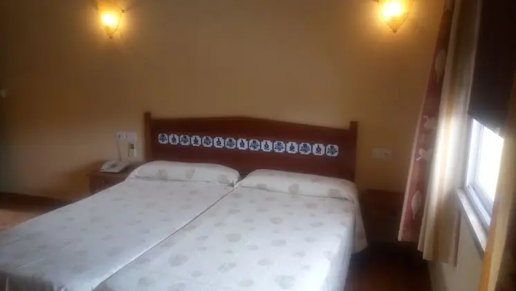 Basic Tek Büyük veya İki Ayrı Yataklı Oda