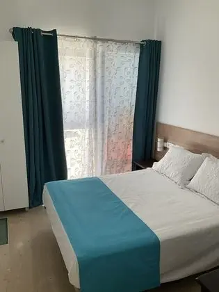 Comfort Tek Büyük Yataklı Oda (BLUE ROYAL)