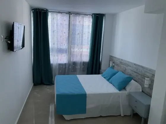 Comfort Tek Büyük Yataklı Oda (BLUE ROYAL)