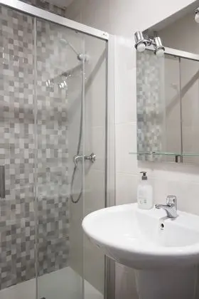 İki Ayrı Yataklı Oda, Özel Banyo