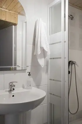 Tek Kişilik Oda, Ortak Banyo