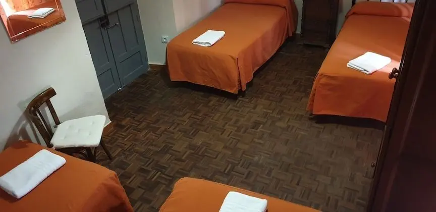 Dört Kişilik Oda, Ortak Banyo