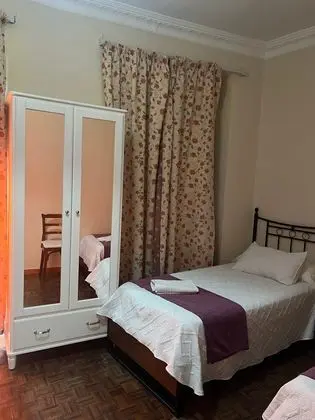 Dört Kişilik Oda, Ortak Banyo
