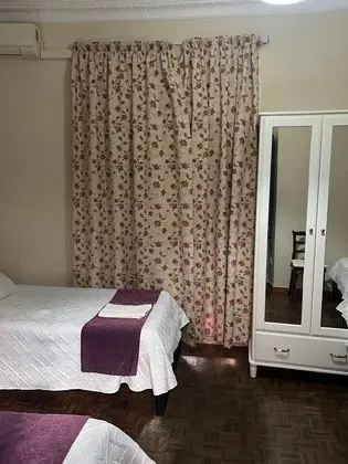 Dört Kişilik Oda, Ortak Banyo