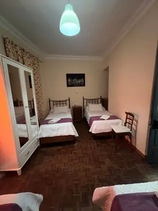 Dört Kişilik Oda, Ortak Banyo
