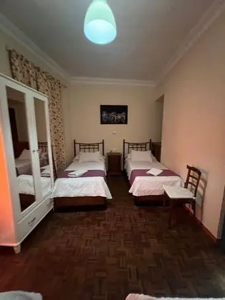 Dört Kişilik Oda, Ortak Banyo
