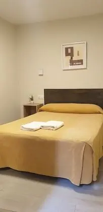 Tek Büyük Yataklı Oda, 1 Çift Kişilik Yatak, Ortak Banyo