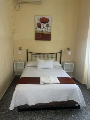 Tek Büyük Yataklı Oda, 1 Çift Kişilik Yatak, Ortak Banyo