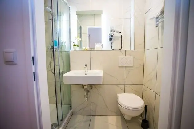 Comfort Tek Büyük Yataklı Oda