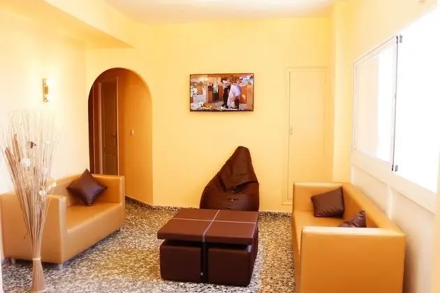 Basic Tek Büyük veya İki Ayrı Yataklı Oda, 1 Çift Kişilik Yatak, Ortak Banyo, Şehir Manzaralı