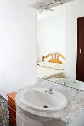 Basic Tek Büyük veya İki Ayrı Yataklı Oda, 1 Çift Kişilik Yatak, Ortak Banyo, Şehir Manzaralı