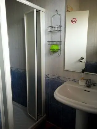 Basic Tek Büyük veya İki Ayrı Yataklı Oda, 1 Çift Kişilik Yatak, Ortak Banyo, Şehir Manzaralı