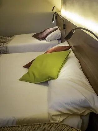 Üç Kişilik Oda, Banyolu/Duşlu