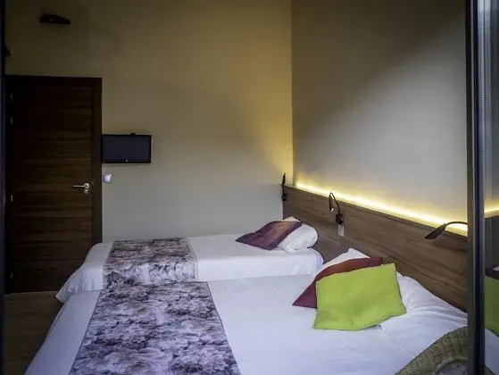 Üç Kişilik Oda, Banyolu/Duşlu