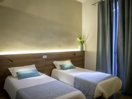 Üç Kişilik Oda, Banyolu/Duşlu