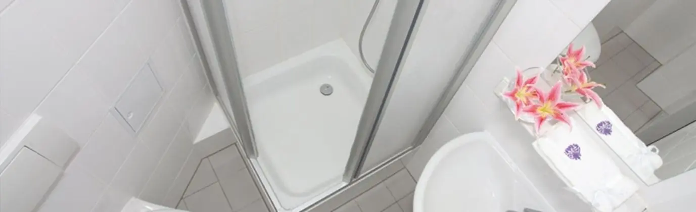 Üç Kişilik Oda