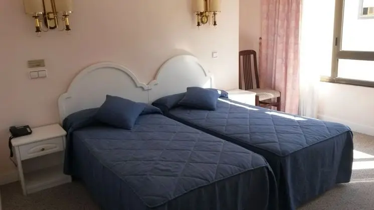 Tek Büyük veya İki Ayrı Yataklı Oda