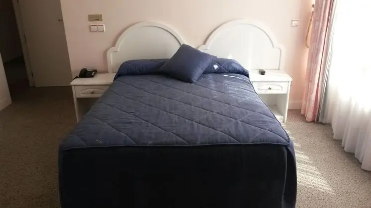 Tek Büyük veya İki Ayrı Yataklı Oda