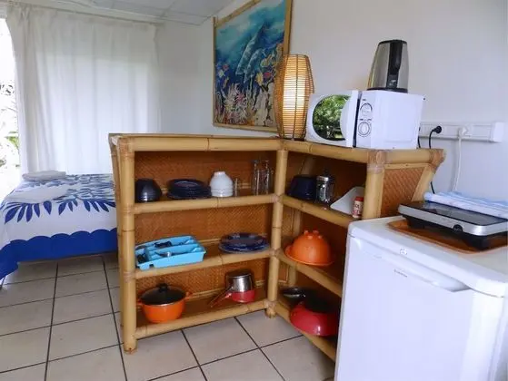 Studio-Kitchenette-Maiao-Vue sur Jardin