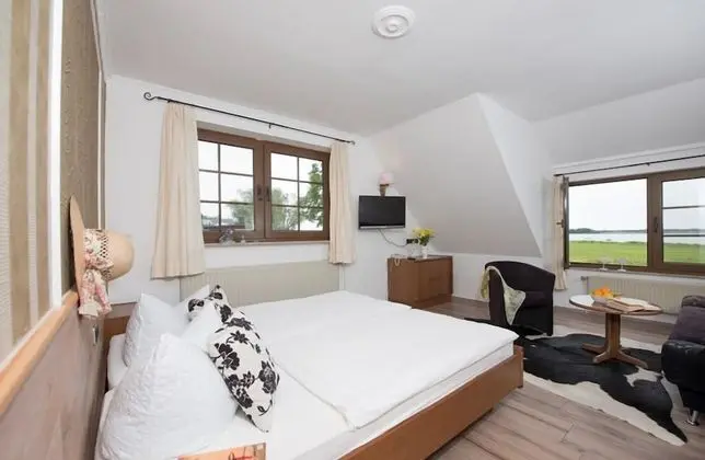 Tek Büyük Yataklı Oda, Bahçe Manzaralı