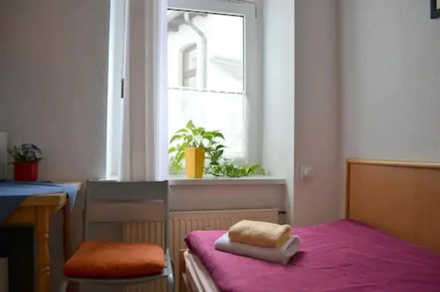 Tek Kişilik Oda, Sigara İçilmez