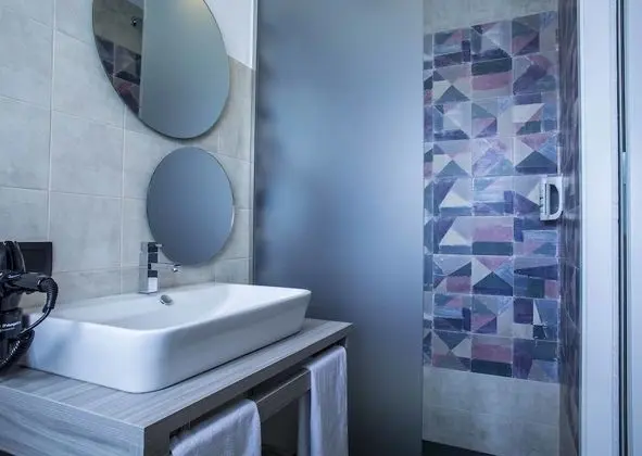İki Ayrı Yataklı Oda, Özel Banyo