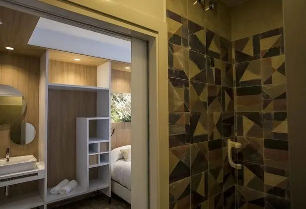 Tek Büyük Yataklı Oda, Özel Banyo