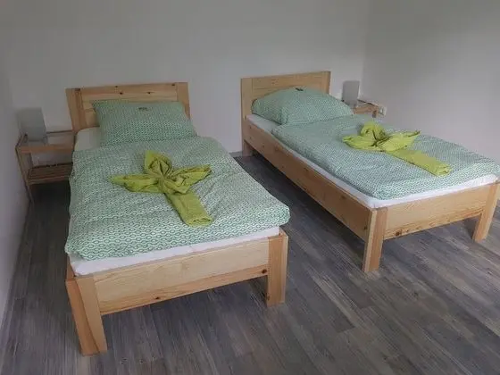 Tek Büyük veya İki Ayrı Yataklı Oda