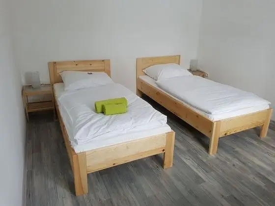 Tek Büyük veya İki Ayrı Yataklı Oda