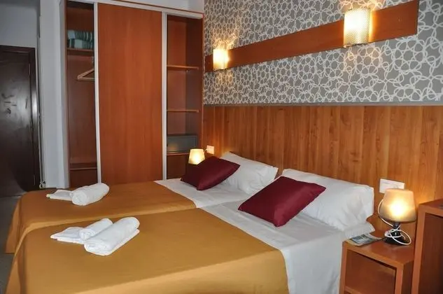 Tek Büyük Yataklı Oda, Balkon
