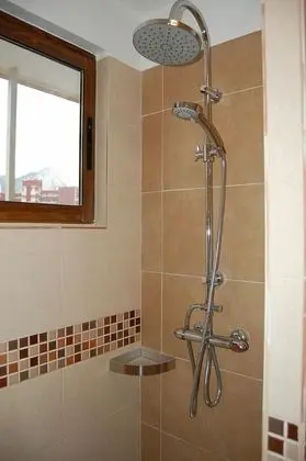 Tek Büyük veya İki Ayrı Yataklı Oda, Teras