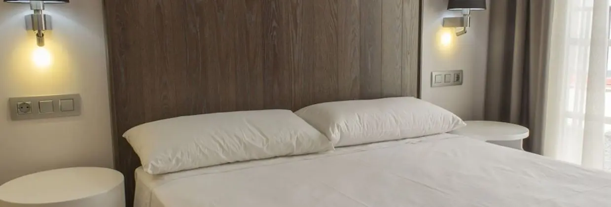 Tek Büyük Yataklı Oda, 1 Çift Kişilik Yatak