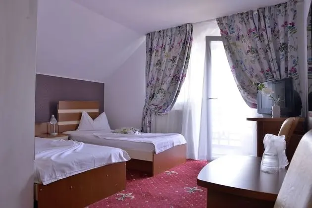 Tek Büyük Yataklı Oda, Balkon