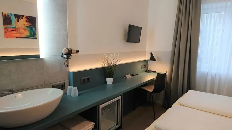 Economy Tek Büyük Yataklı Oda, Ortak Banyo