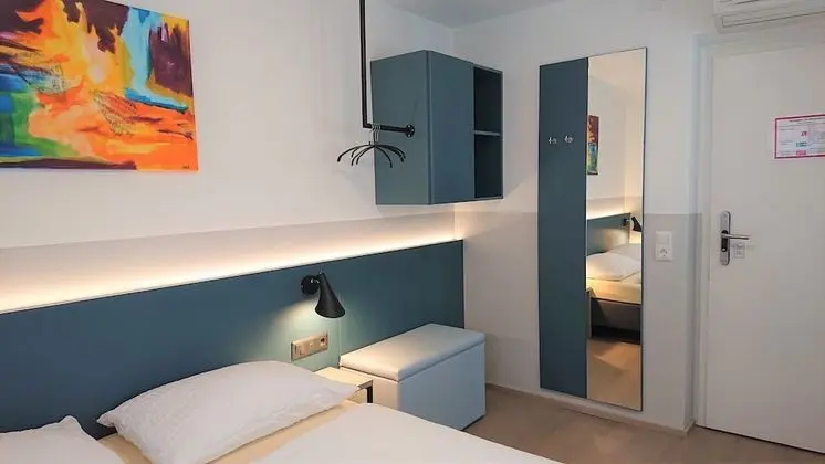 Economy Tek Büyük Yataklı Oda, Ortak Banyo
