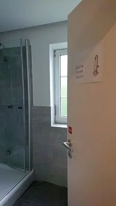Economy Tek Büyük Yataklı Oda, Ortak Banyo