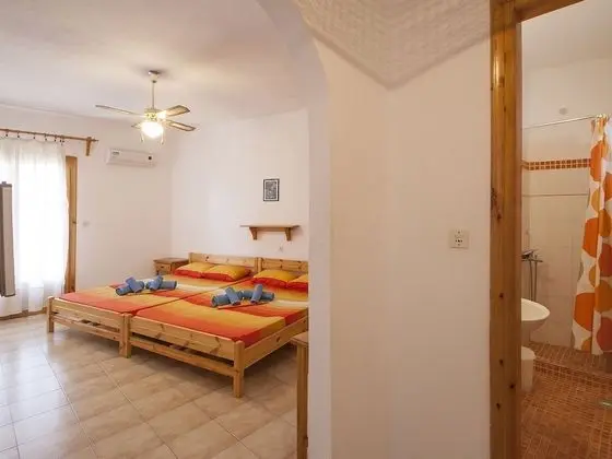 Dört Kişilik Oda, Şehir Manzaralı