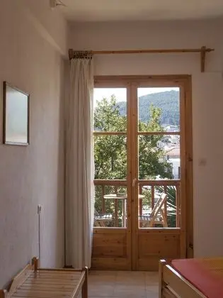 Dört Kişilik Oda, Şehir Manzaralı