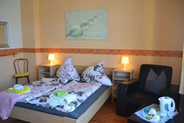 Basic Tek Büyük Yataklı Oda, Ortak Banyo