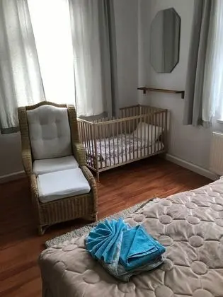 Classic Tek Büyük Yataklı Oda, Ortak Banyo, Bahçe Manzaralı