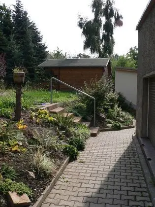 Classic Tek Büyük Yataklı Oda, Ortak Banyo, Bahçe Manzaralı