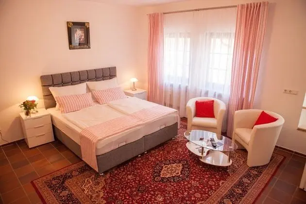 Comfort Tek Büyük veya İki Ayrı Yataklı Oda