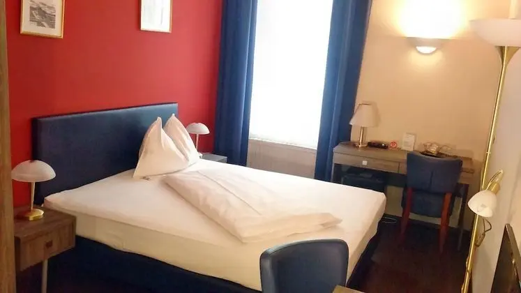 Economy Tek Büyük Yataklı Oda