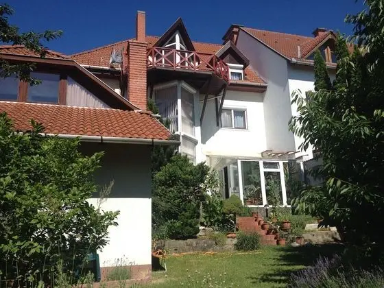 Villa, Bahçe Manzaralı