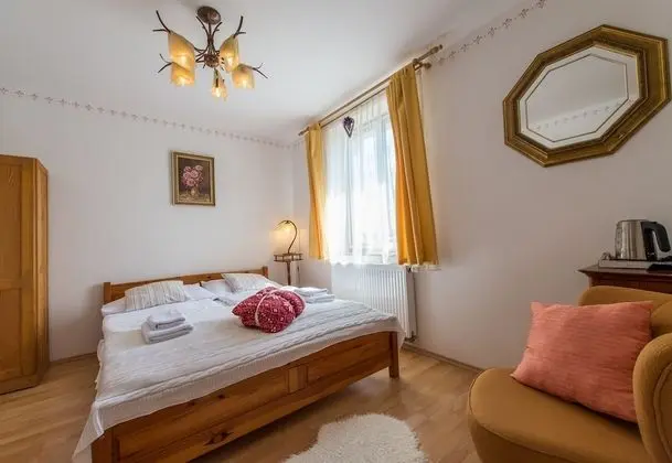 Classic Tek Büyük Yataklı Oda