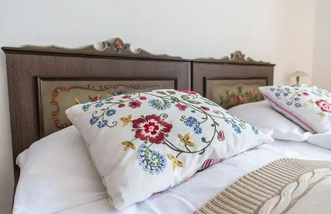 Comfort Tek Büyük veya İki Ayrı Yataklı Oda