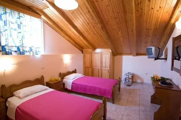 Stüdyo (For 3)